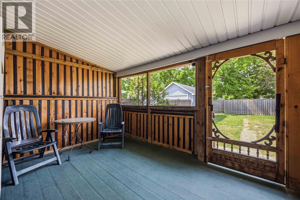 6 Mcnaughton Avenue Property Photo 18