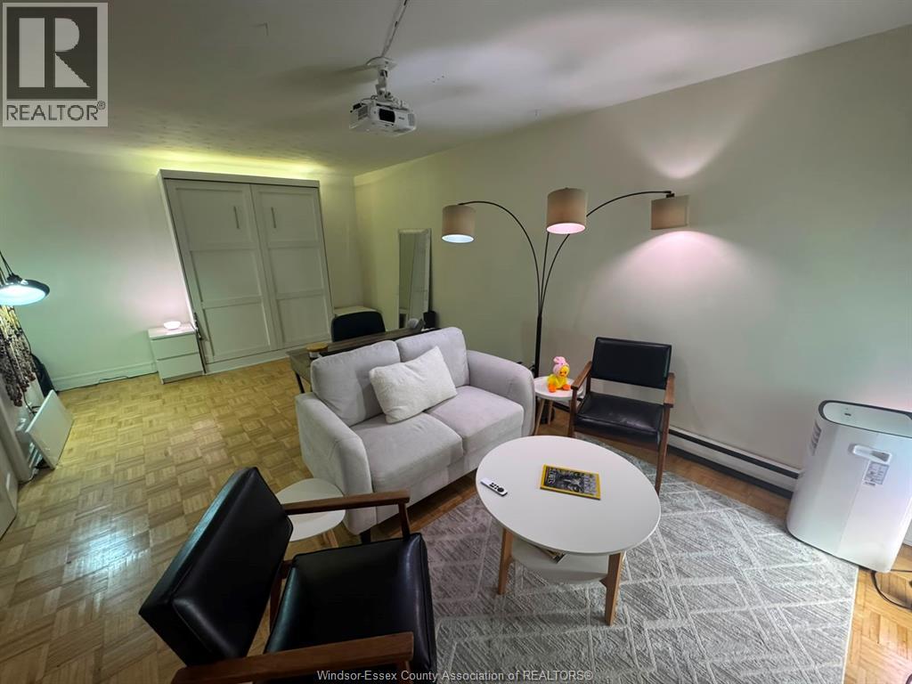 111 Riverside Drive East Unit# 914 Property Photo 12