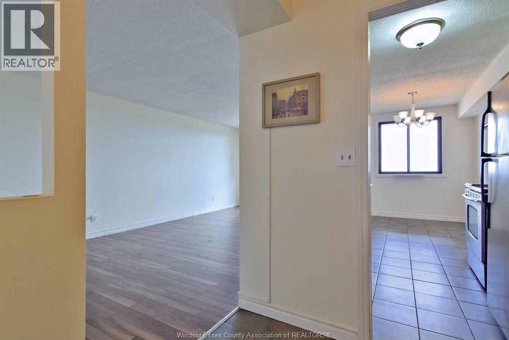 150 Park West Unit# 1812 Property Photo 5