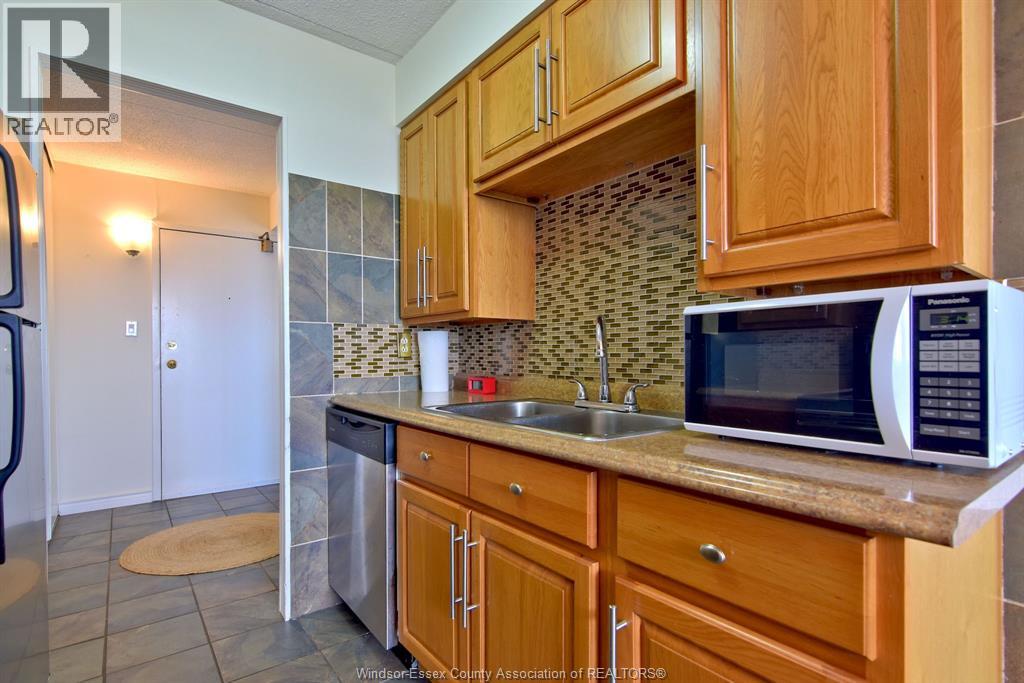 150 Park West Unit# 1812 Property Photo 18