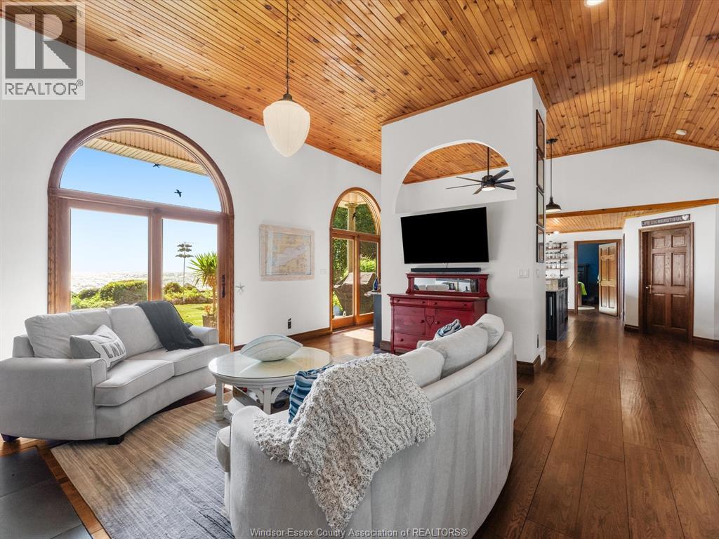 266 East Beach Road Property Photo 13