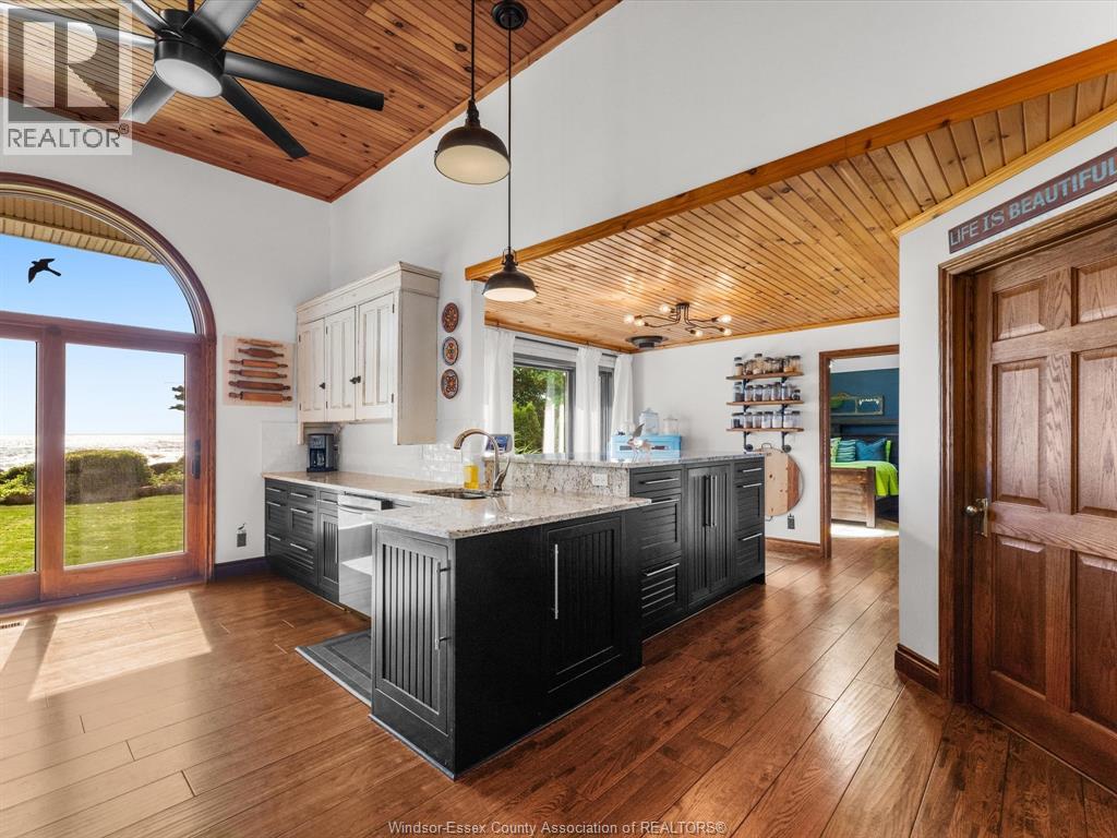 266 East Beach Road Property Photo 15