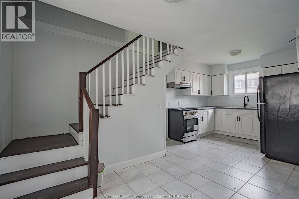 3668 King Street Property Photo 2