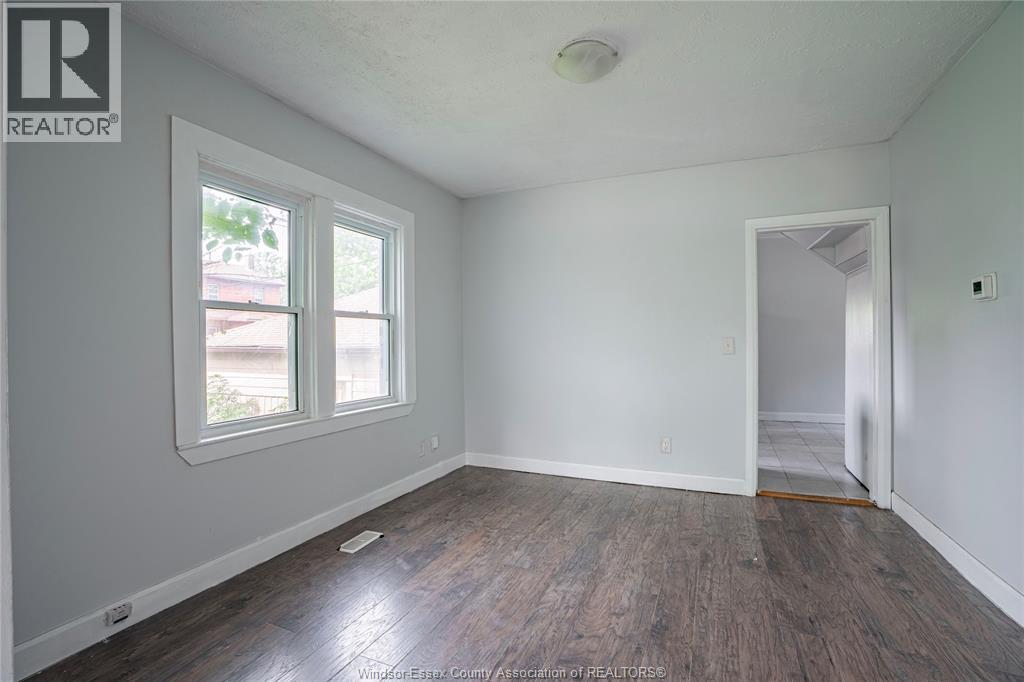 3668 King Street Property Photo 5