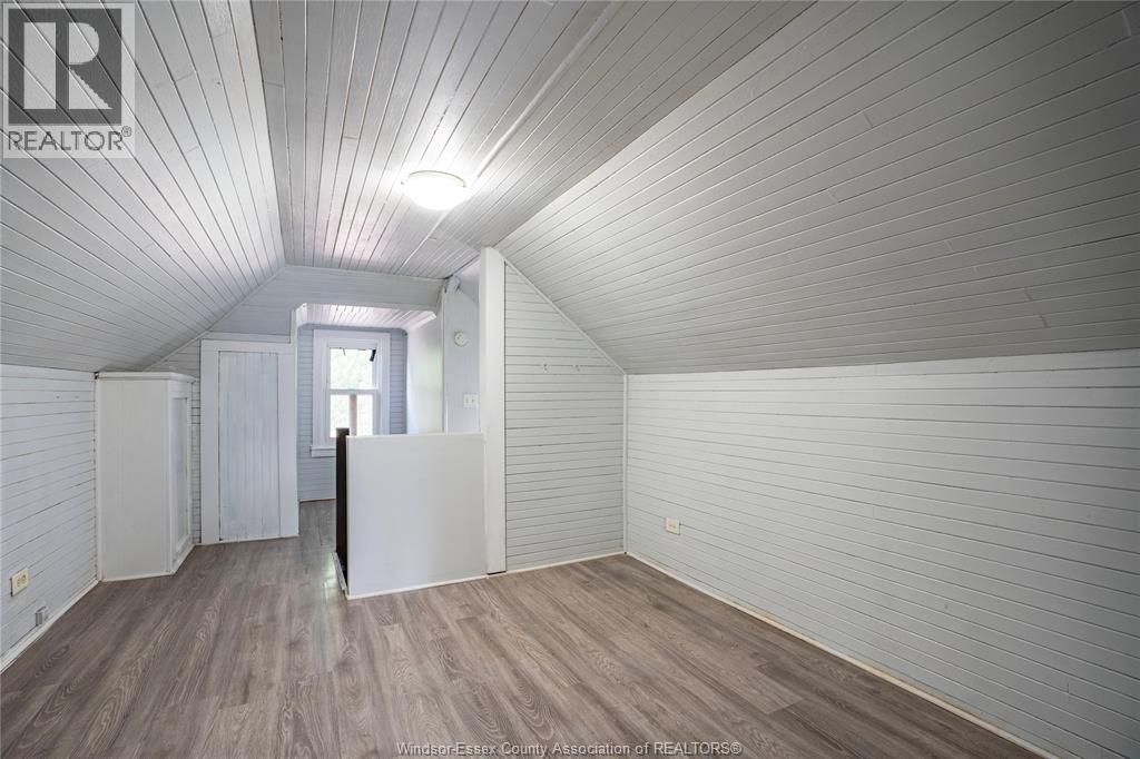 3668 King Street Property Photo 7