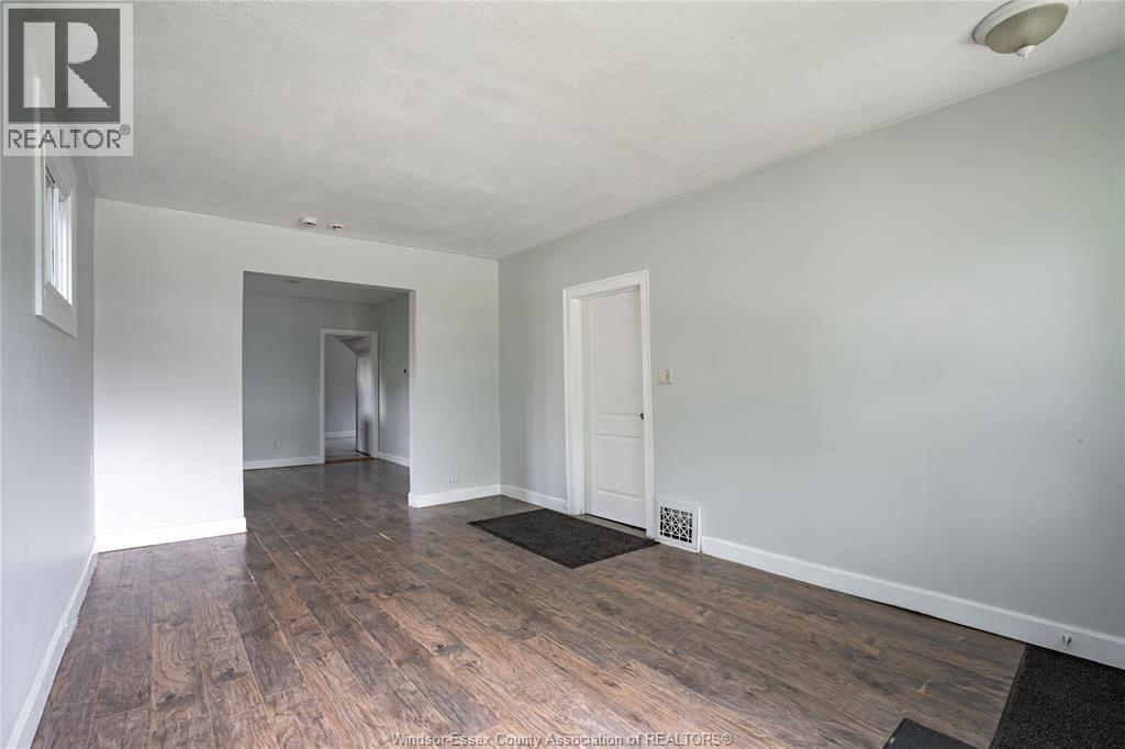3668 King Street Property Photo 11