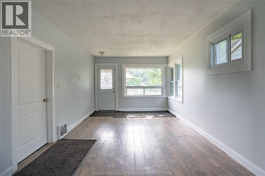 3668 King Street Property Photo 12