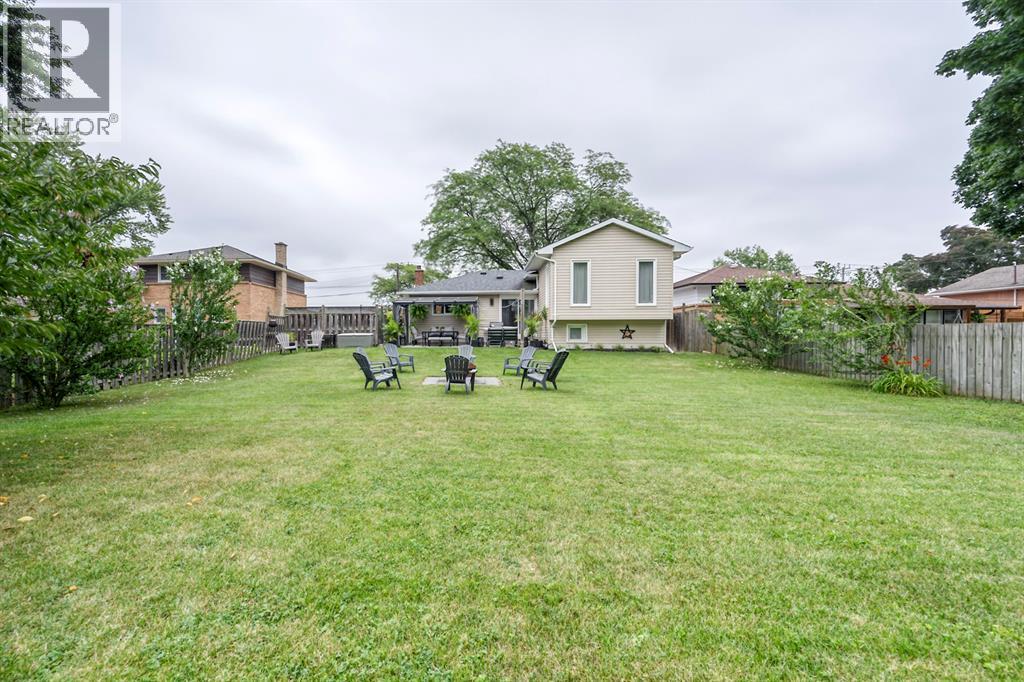 1049 Indian Road North Property Photo 44