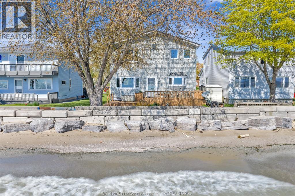 545 LAKEVIEW Property Photo 1