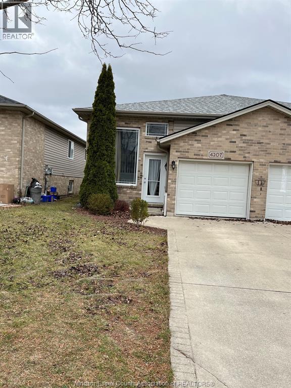 4207 WHISKEY AVENUE Property Photo 1