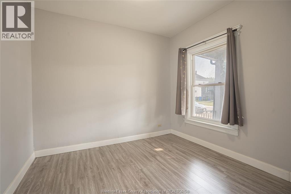 354 Curry Avenue Property Photo 8