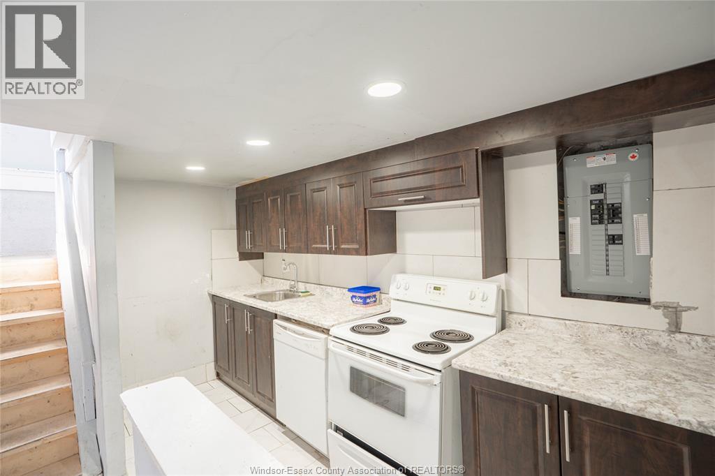 354 Curry Avenue Property Photo 11