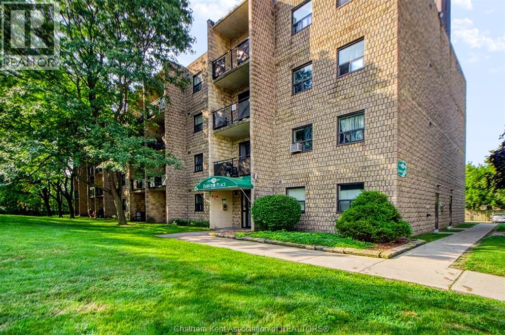 130 Park Avenue East Unit# 404 Property Photo 1