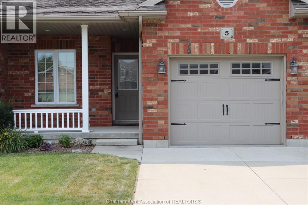 5 Autumn Court Property Photo 2