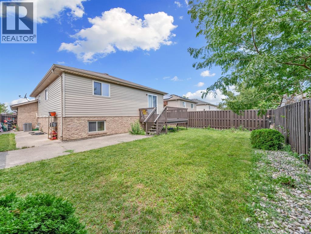 4844 Whitefish Crescent Property Photo 11