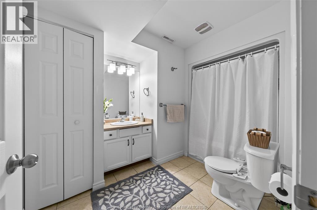 4844 Whitefish Crescent Property Photo 49