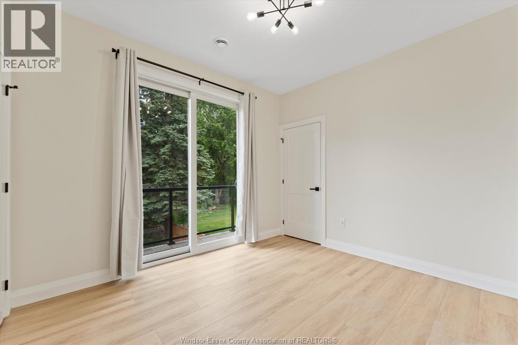 150 Old Front Unit# Back-upper Property Photo 7