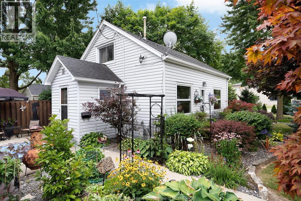 58 Laird AVENUE