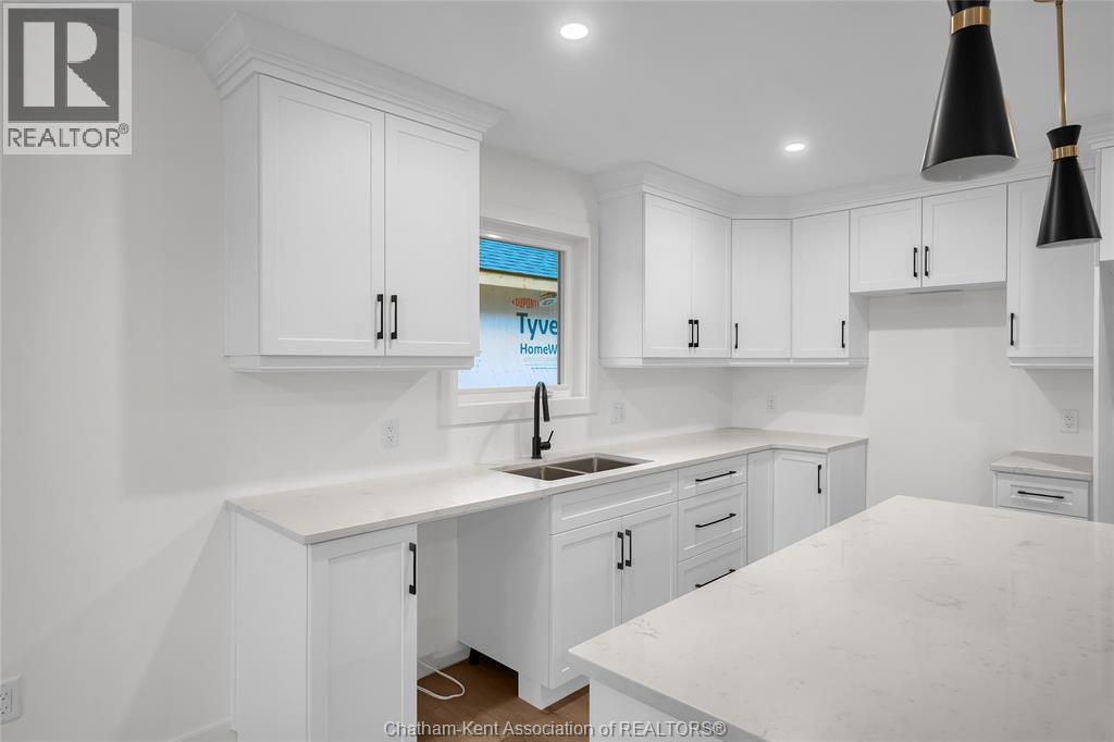 8 Cornerstone Place Property Photo 18