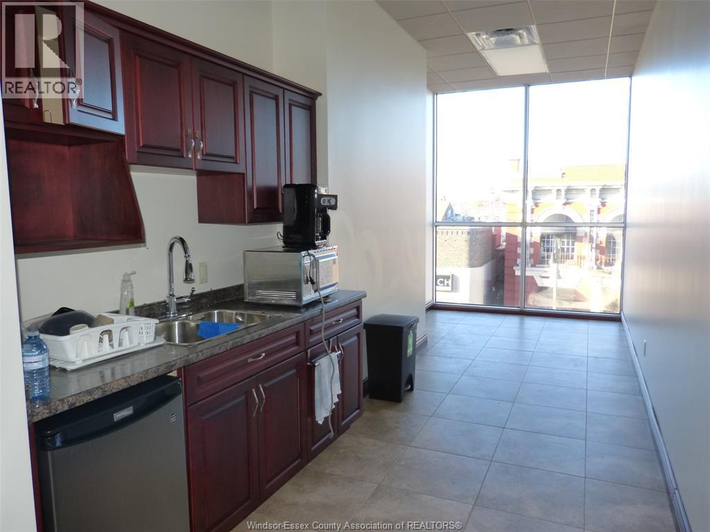 22 TALBOT WEST Unit# 2ND LEVEL Property Photo 1