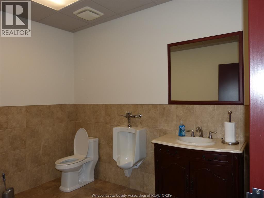 22 Talbot West Unit# 2nd Level Property Photo 6