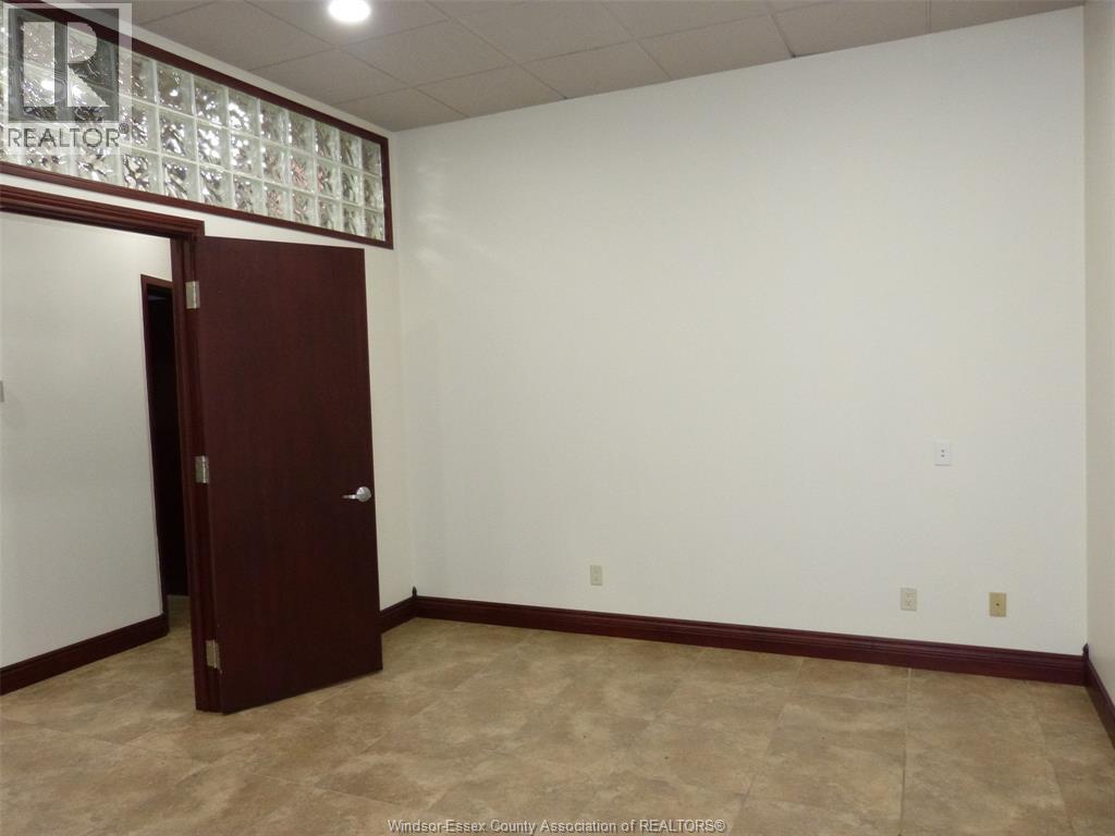22 Talbot West Unit# 2nd Level Property Photo 8