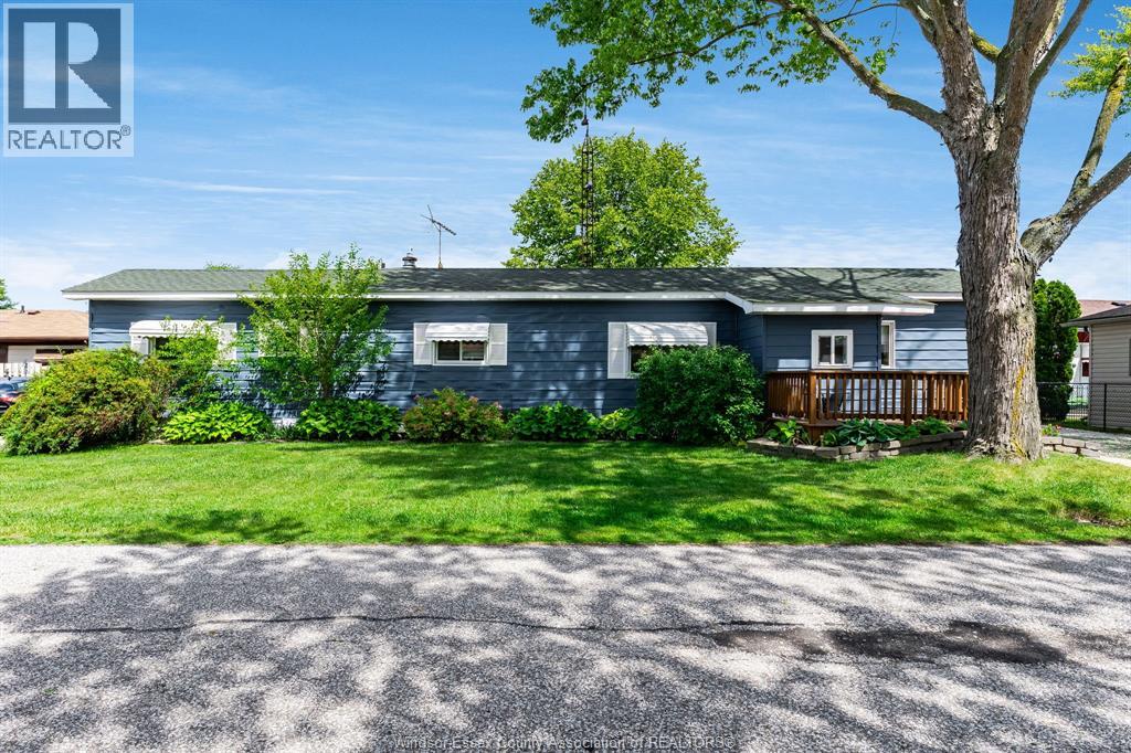 105 Brooks BOULEVARD