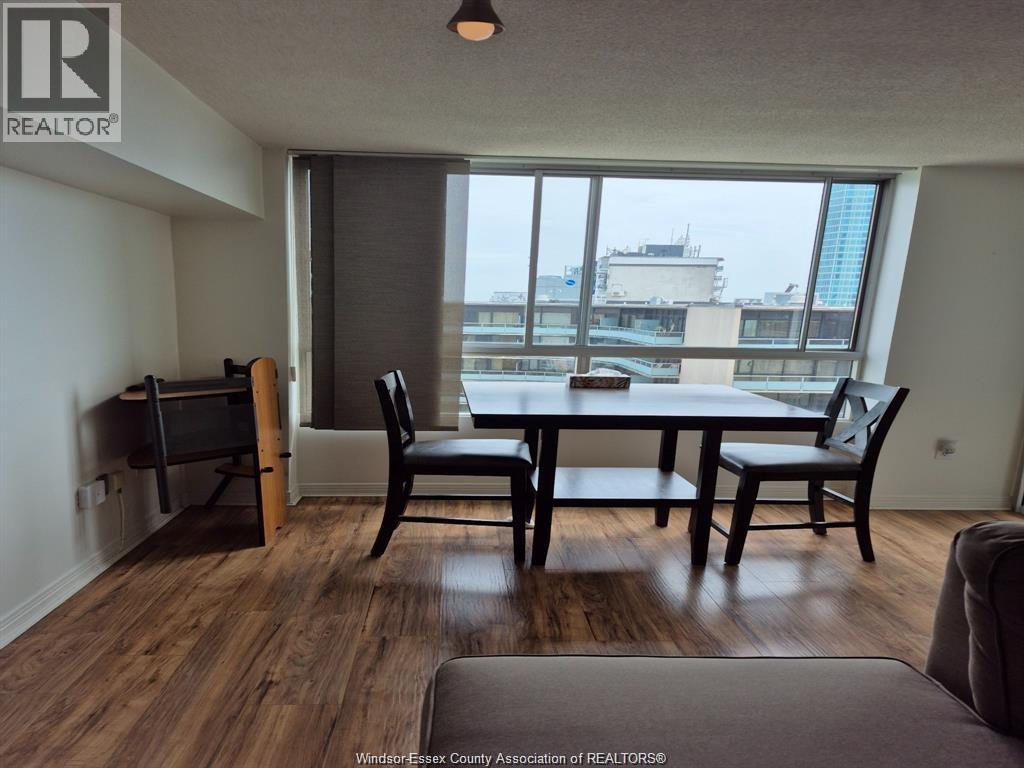 75 Riverside Drive East Unit# 1706 Property Photo 12