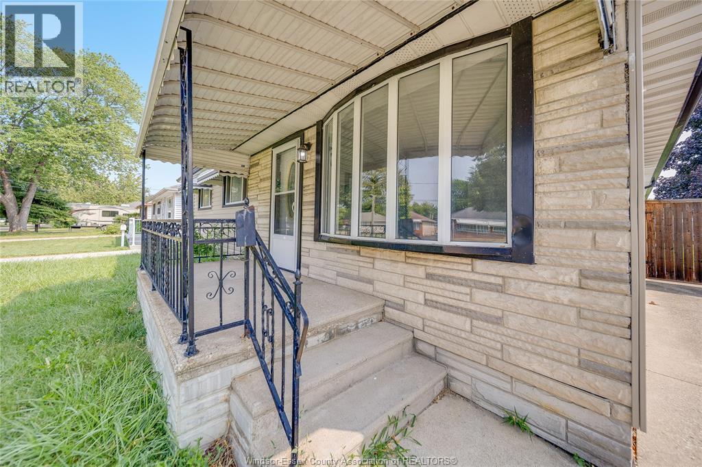 1650 Glendale Property Photo 4