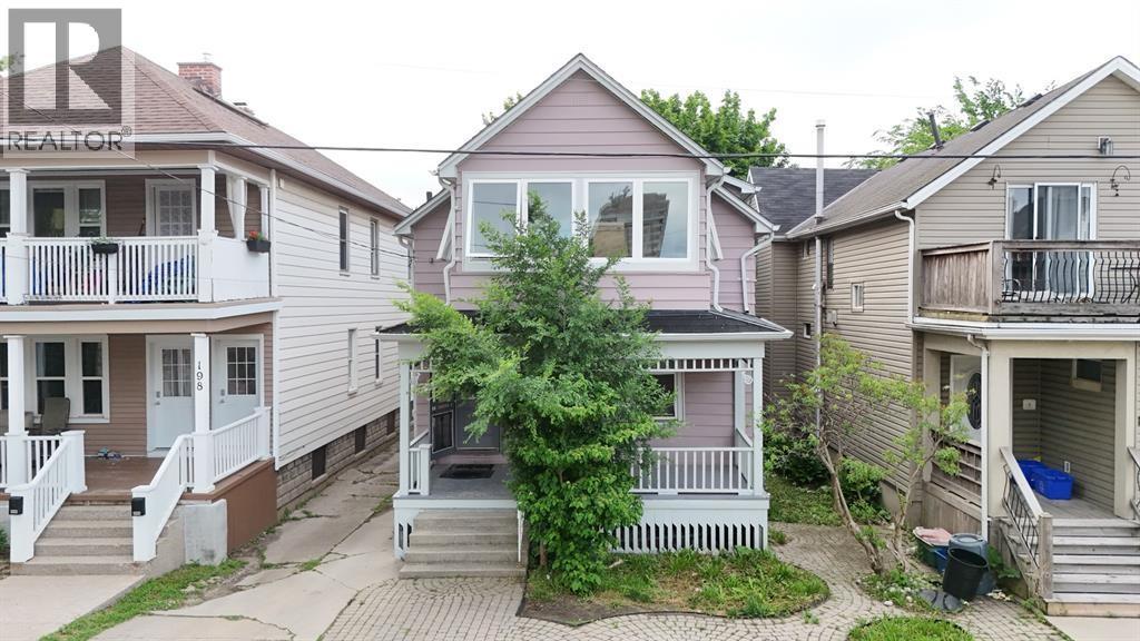 196 BROCK STREET North Property Photo 1