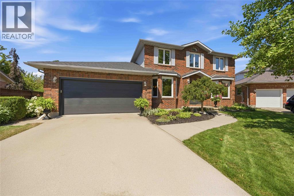 1953 Huronfield Close Property Photo