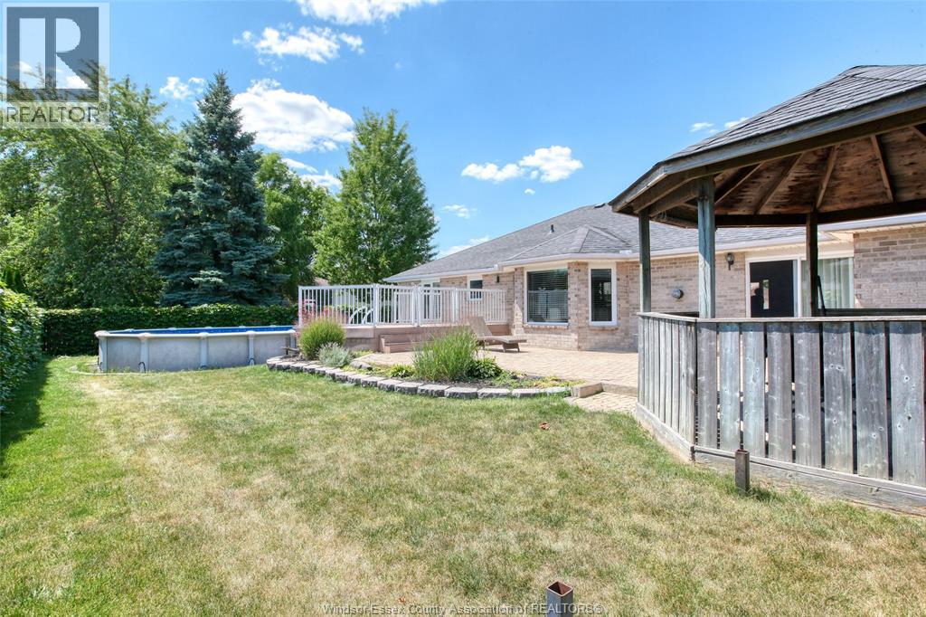 521 Royal Ridge Crescent Property Photo 43