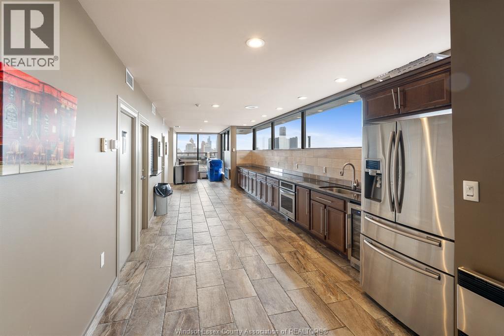 380 Pellissier Avenue Unit# 706 Property Photo 11