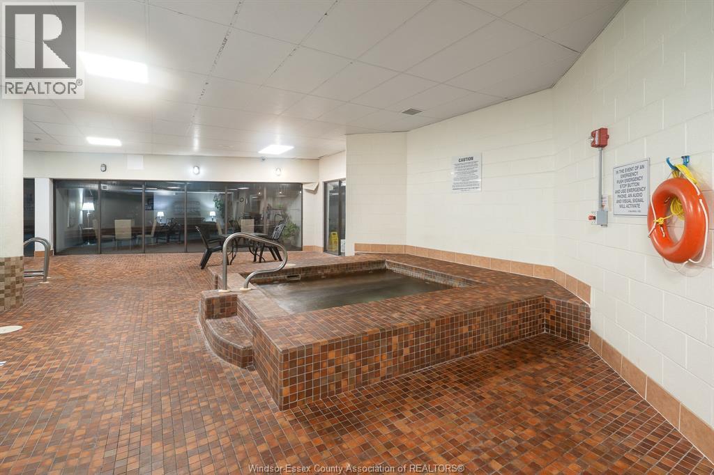 380 Pellissier Avenue Unit# 706 Property Photo 13