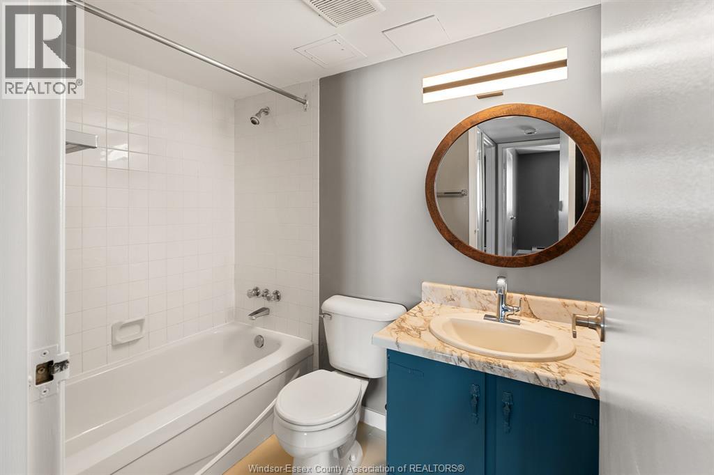 380 Pellissier Avenue Unit# 706 Property Photo 39