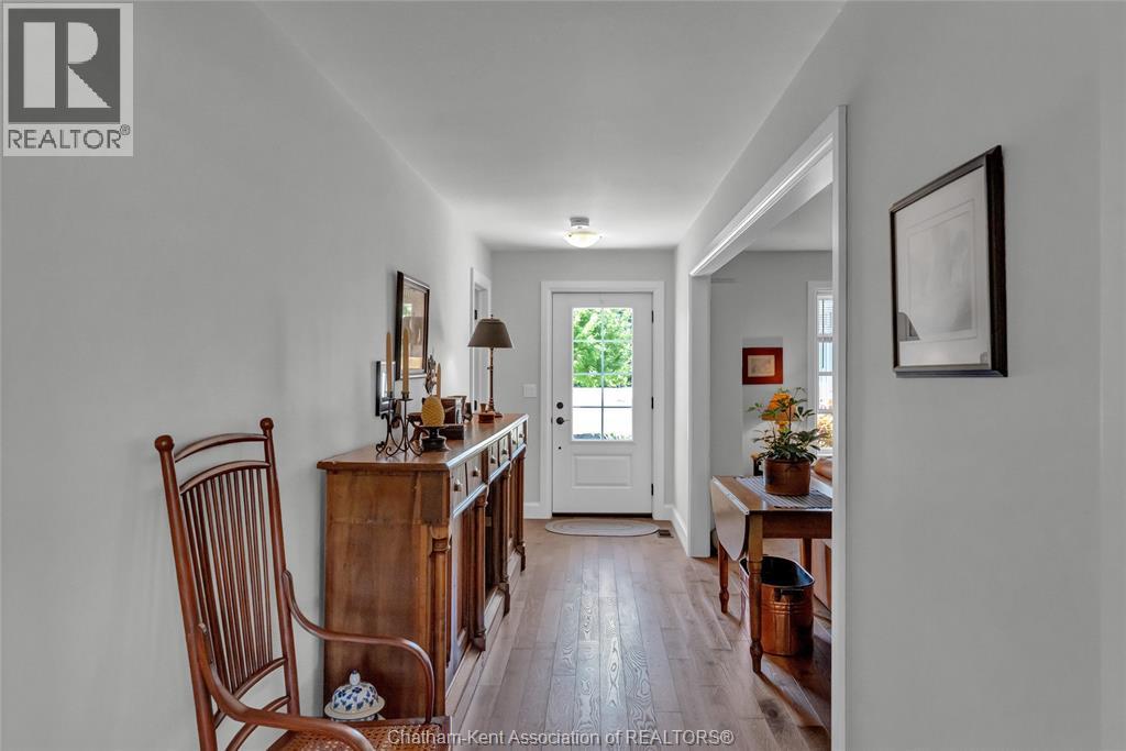 3894 St Clair Parkway Property Photo 8