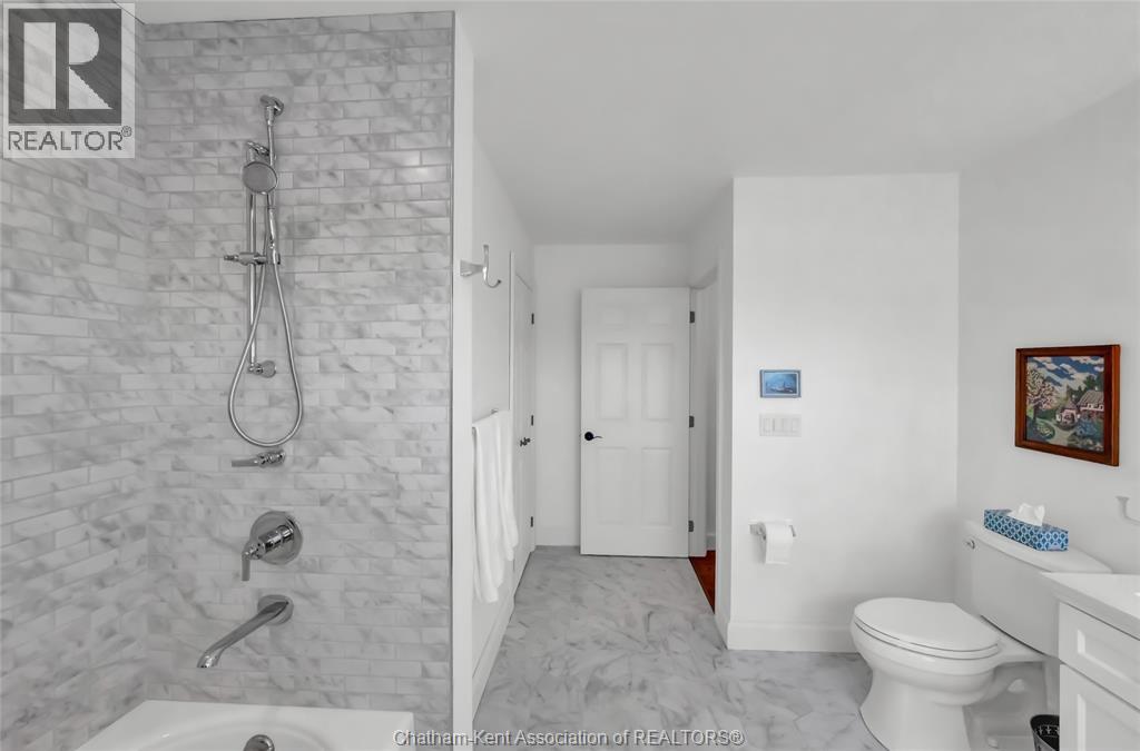3894 St Clair Parkway Property Photo 24