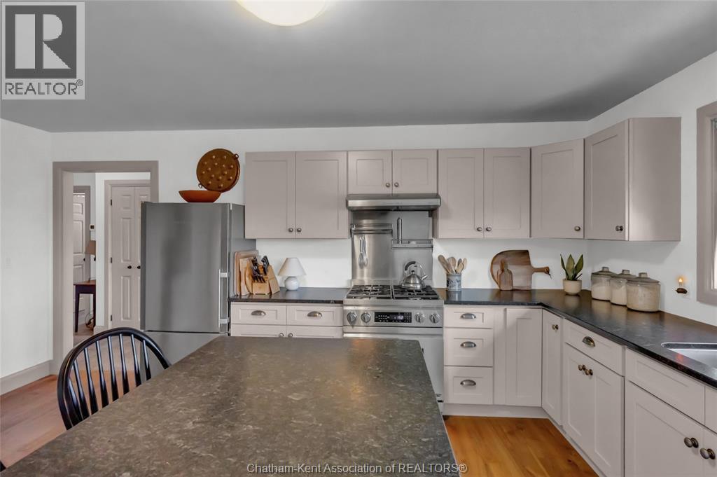 3894 St Clair Parkway Property Photo 29