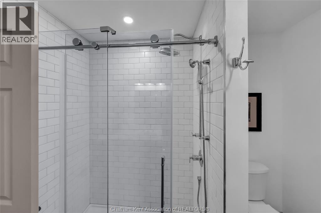 3894 St Clair Parkway Property Photo 37