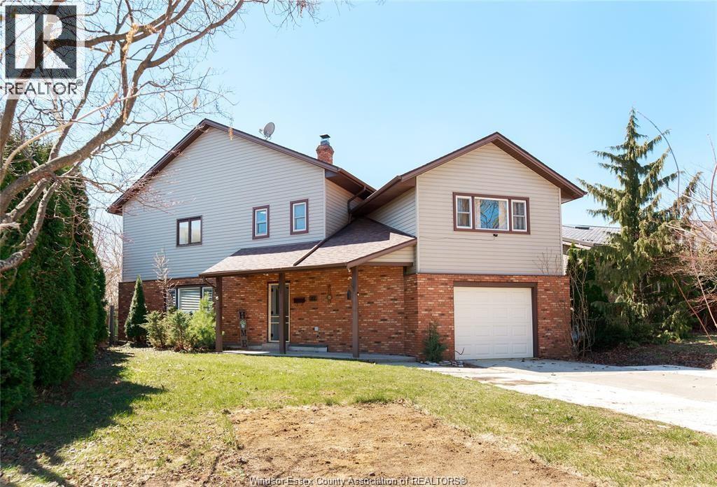 22 UNIVERSITY DRIVE Property Photo 1