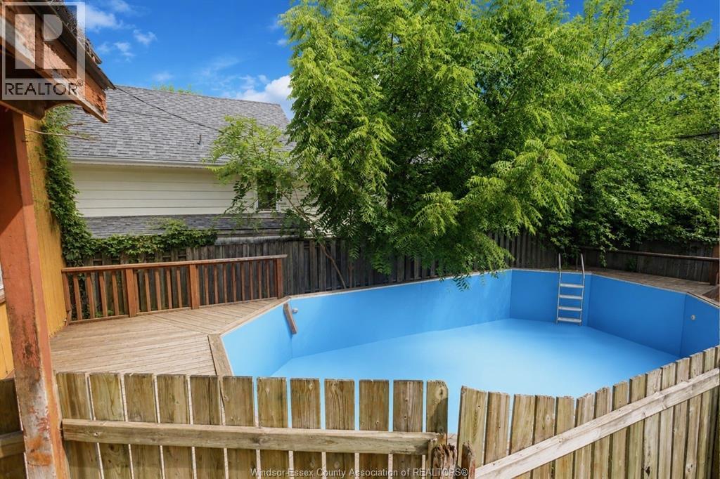 1430 Dougall Property Photo 18
