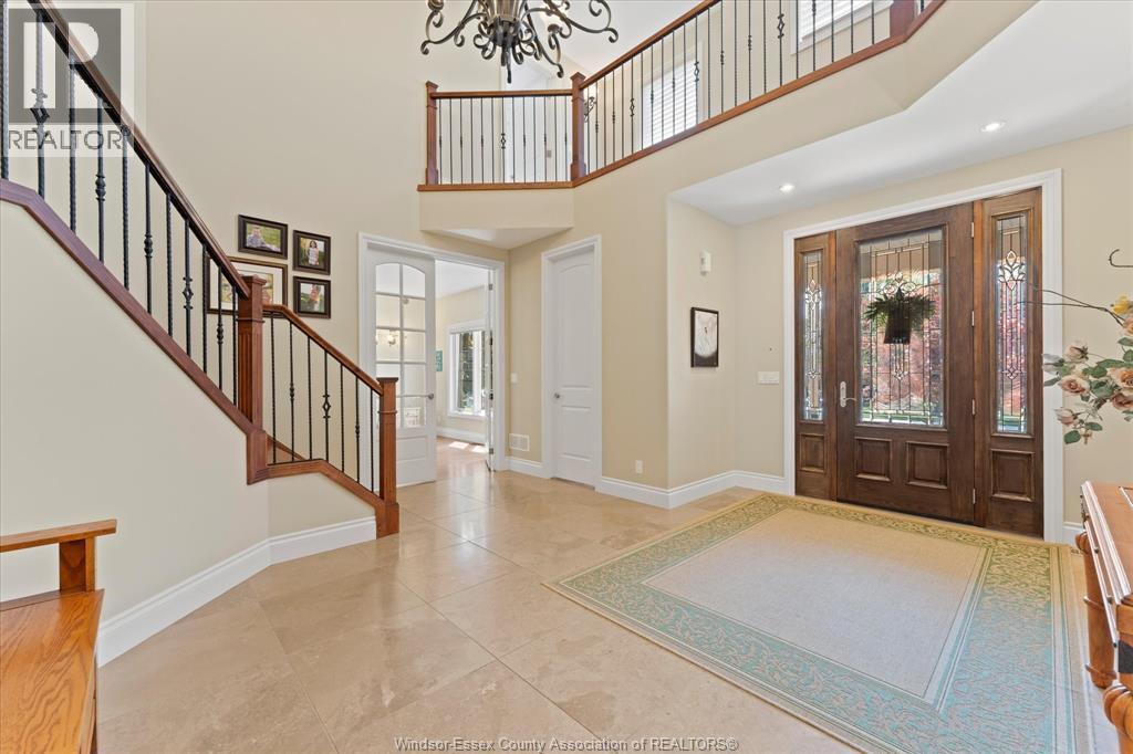 1108 Regency Crescent Property Photo 6