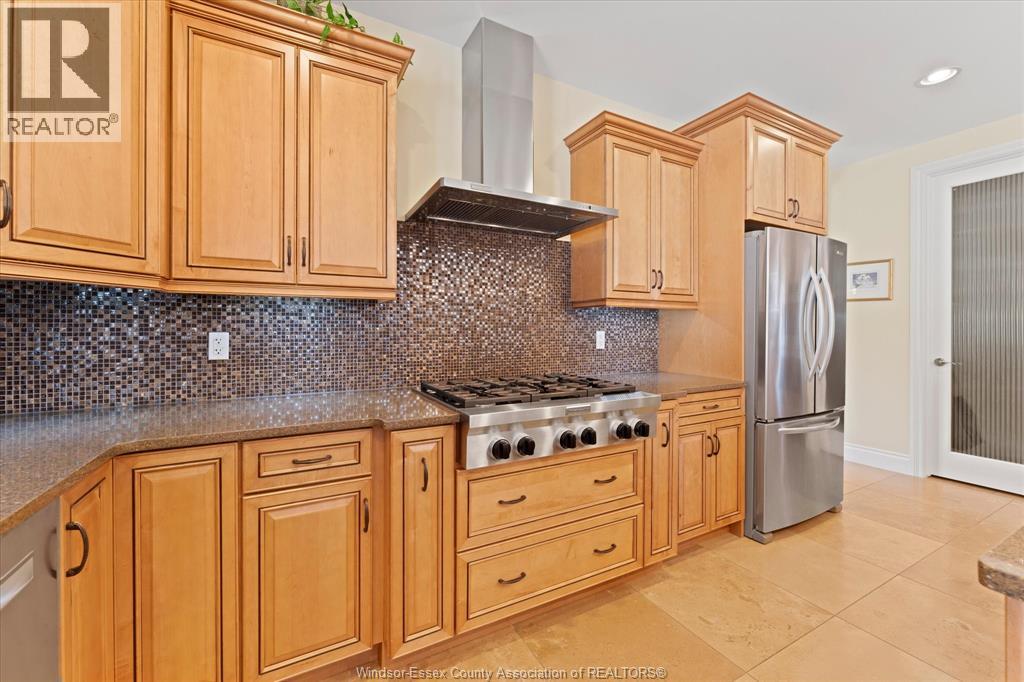 1108 Regency Crescent Property Photo 13