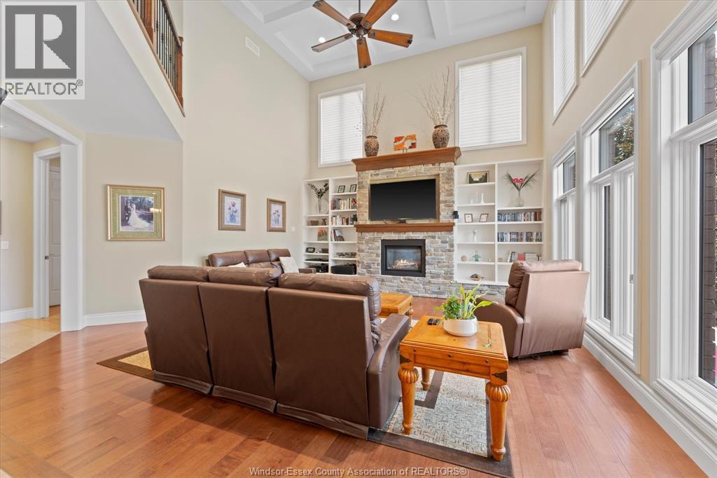 1108 Regency Crescent Property Photo 22