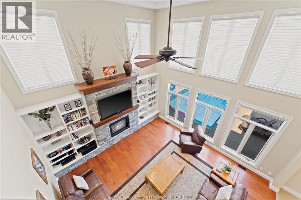 1108 Regency Crescent Property Photo 24