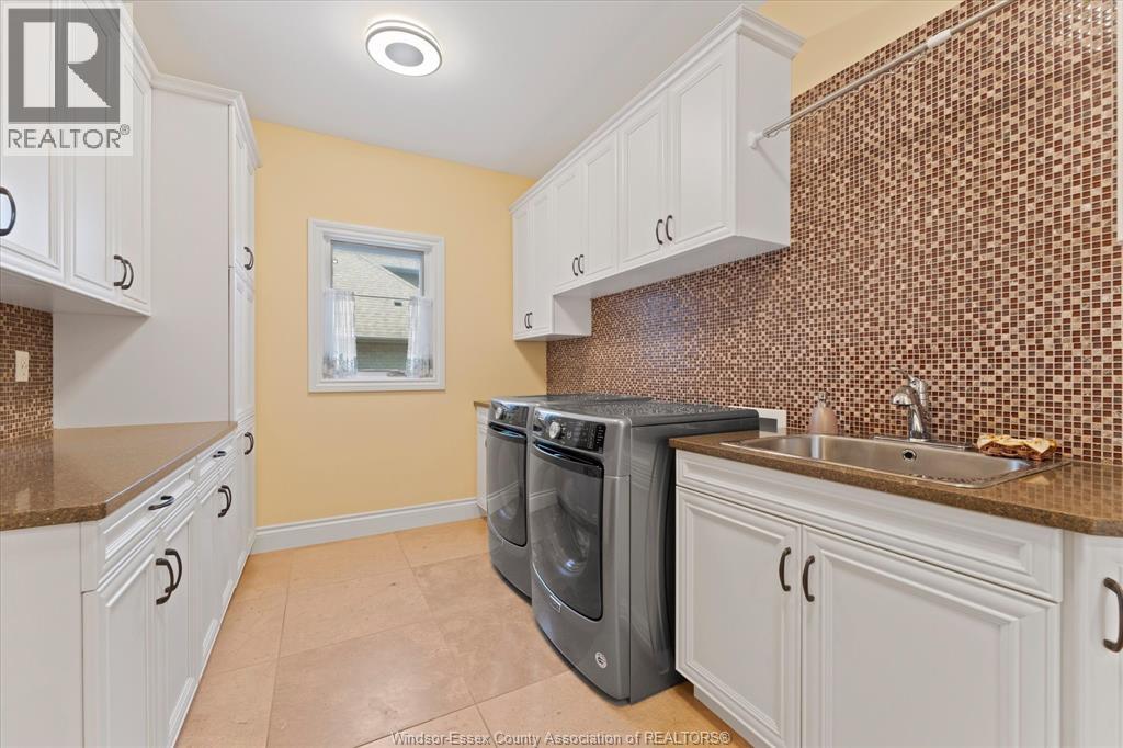 1108 Regency Crescent Property Photo 26