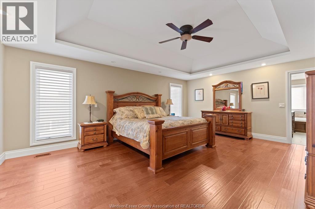 1108 Regency Crescent Property Photo 27
