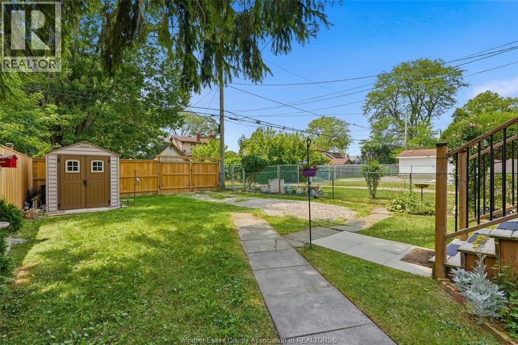 987 Curry Property Photo 27