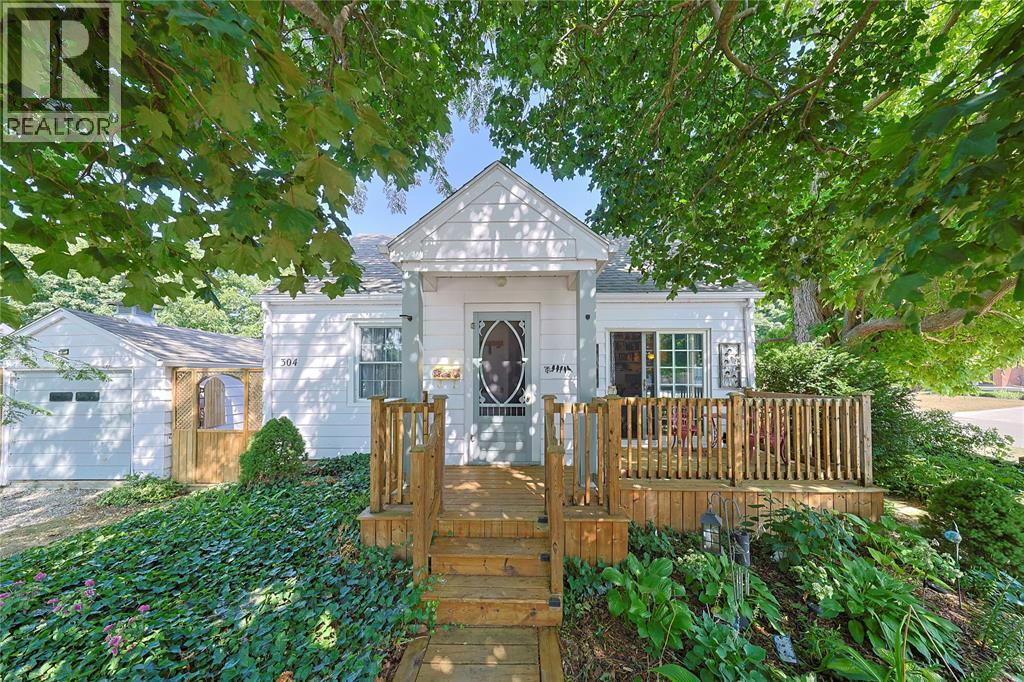 304 LORNE AVENUE