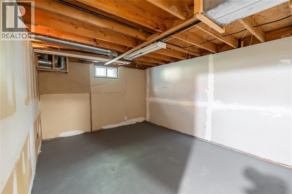 405 Cardiff Place Property Photo 11
